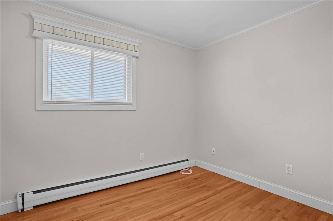 4 Phillips Avenue Middletown, RI 02842 - Photo 19 of 44