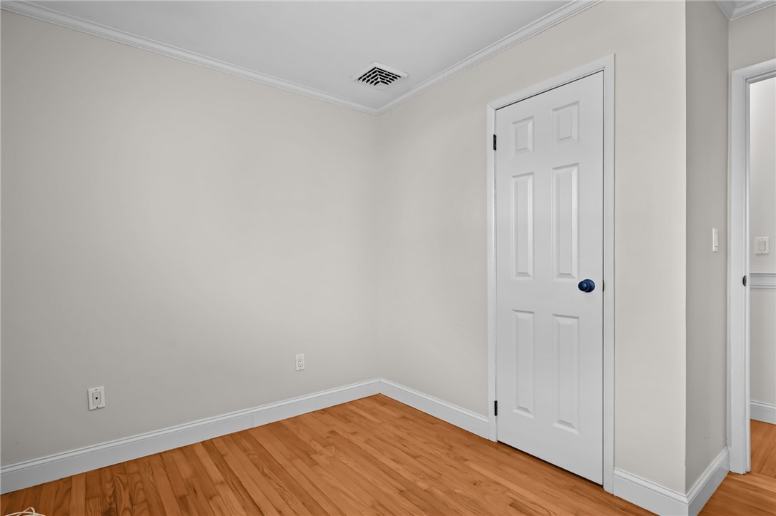 4 Phillips Avenue Middletown, RI 02842 - Photo 20 of 44