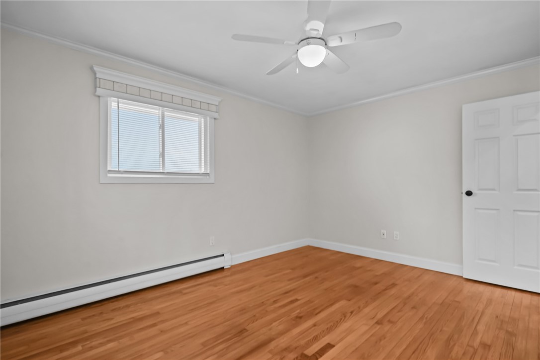 4 Phillips Avenue Middletown, RI 02842 - Photo 23 of 44