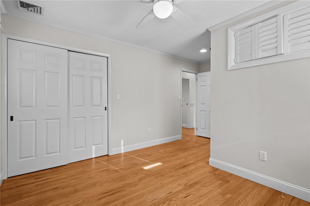 4 Phillips Avenue Middletown, RI 02842 - Photo 26 of 44