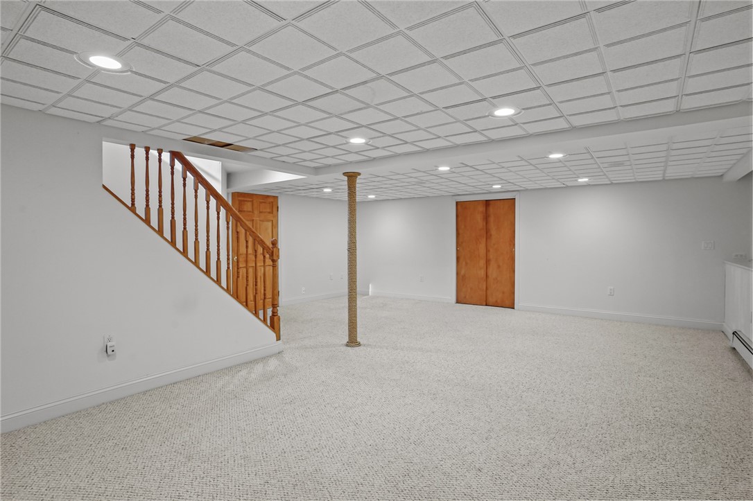 4 Phillips Avenue Middletown, RI 02842 - Photo 32 of 44