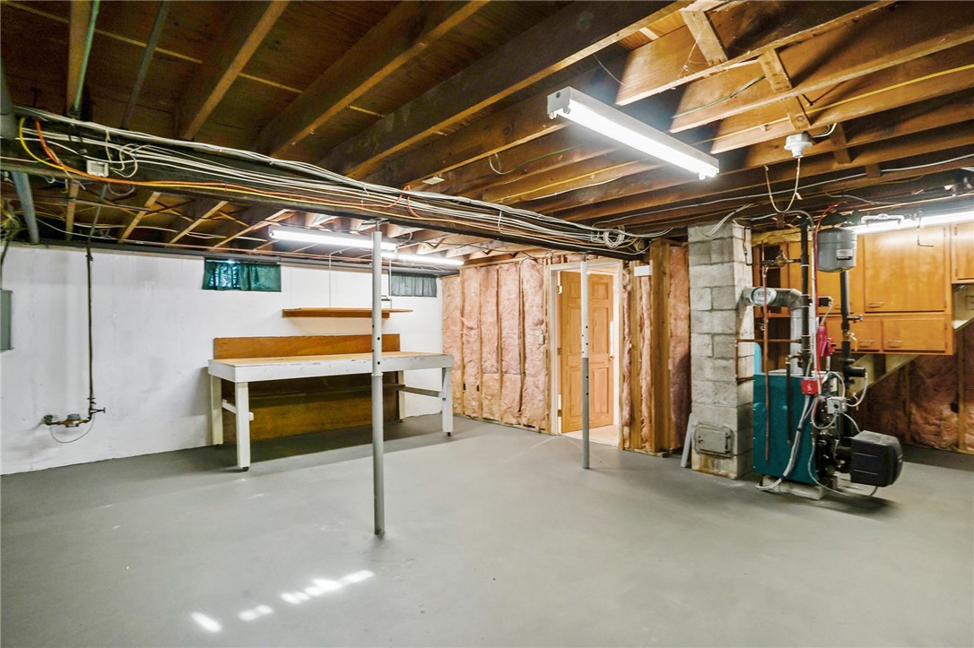 4 Phillips Avenue Middletown, RI 02842 - Photo 34 of 44