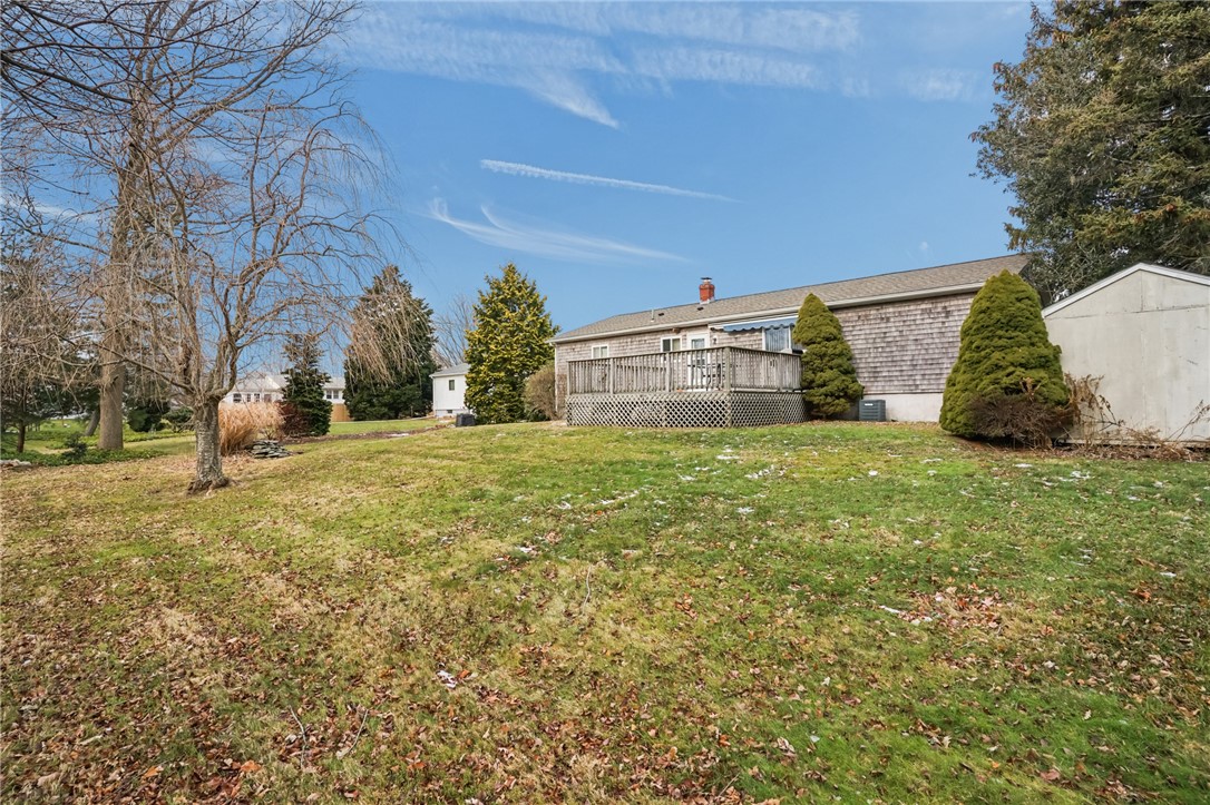 4 Phillips Avenue Middletown, RI 02842 - Photo 39 of 44