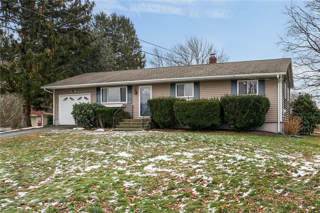 4 Phillips Avenue Middletown, RI 02842 - Photo 42 of 44