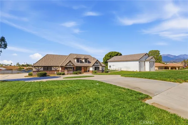 $1,350,000 | 3185 Irvington Avenue, San Bernardino, CA 92407