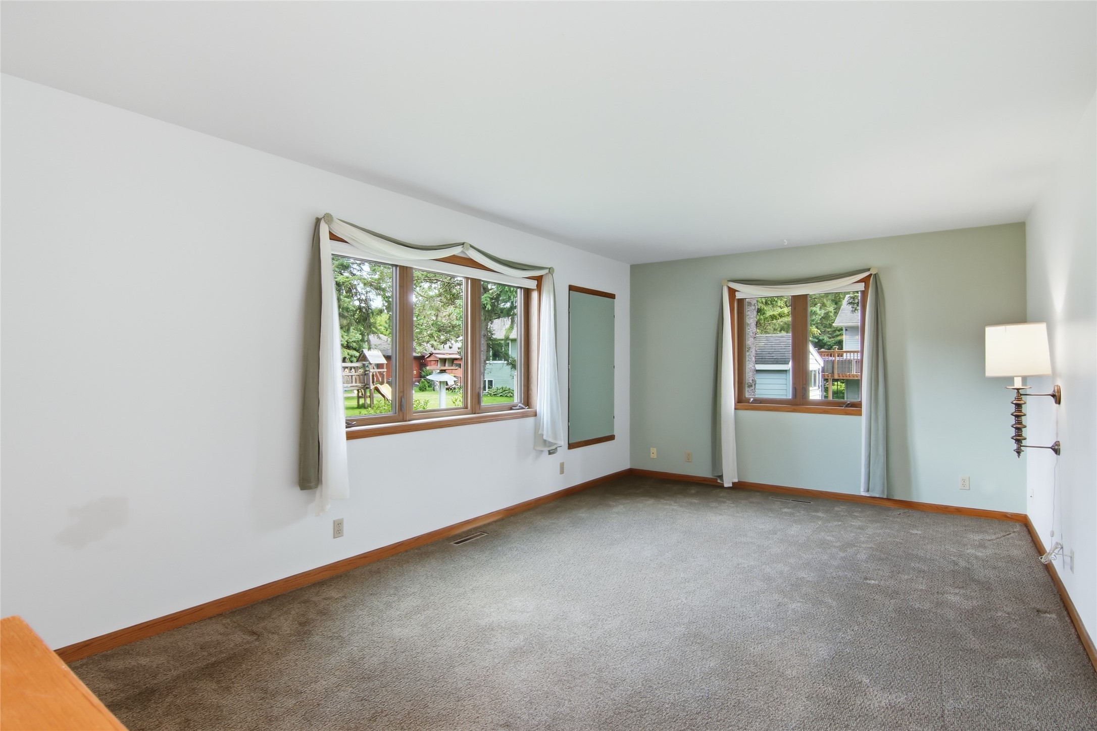4725 Rudolph Road Eau Claire, WI 54701 - Photo 2 of 25