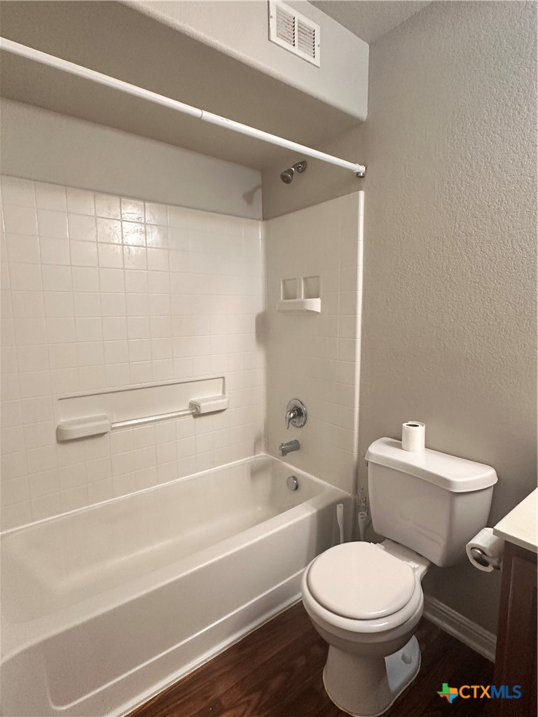 264 Trestle Tree, Unit A San Marcos, TX 78666 - Photo 10 of 17 a bathroom with a toilet and a bathtub