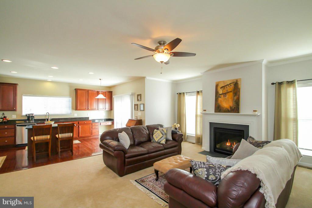 4267 Meyers Road Triangle, VA 22172 - Photo 12 of 30 Family Room