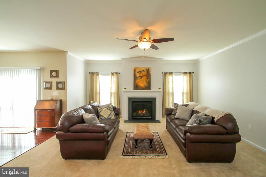 4267 Meyers Road Triangle, VA 22172 - Photo 10 of 30 Family Room