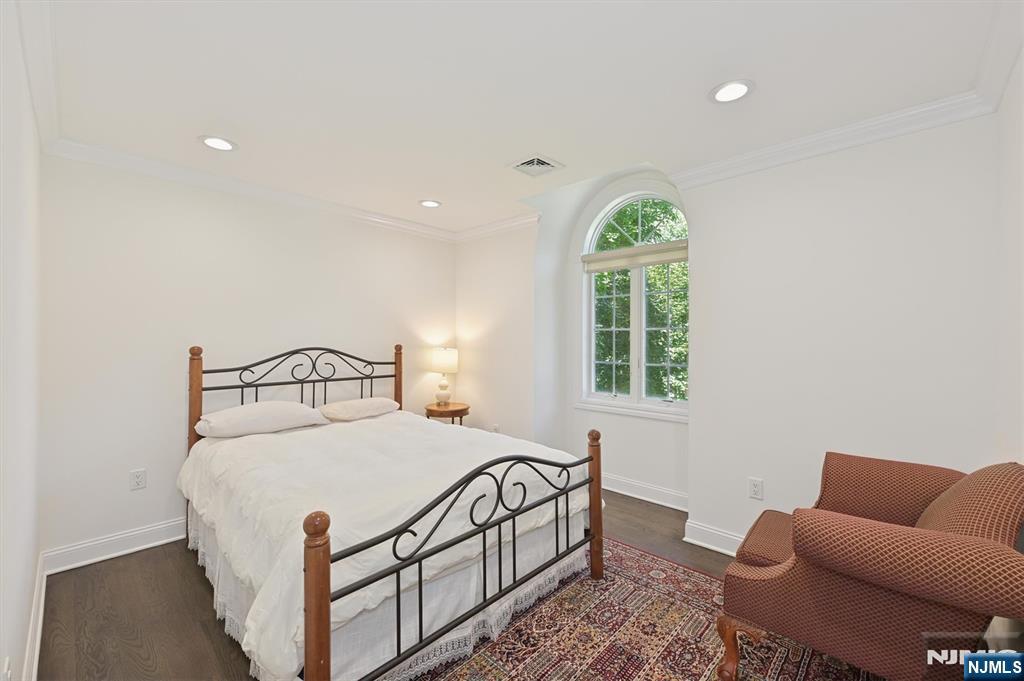 8 Ranch Lane Closter, NJ 07624 - Photo 20 of 38 Gallery Image 20