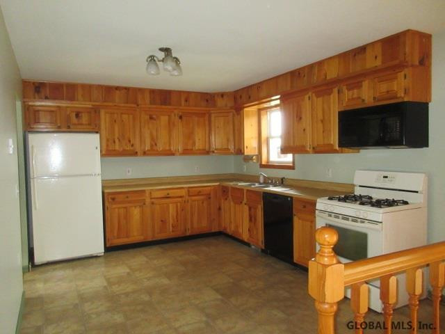 445 Fifty Six Road Poestenkill, NY 12138 - Photo 6 of 16 Photo 6
