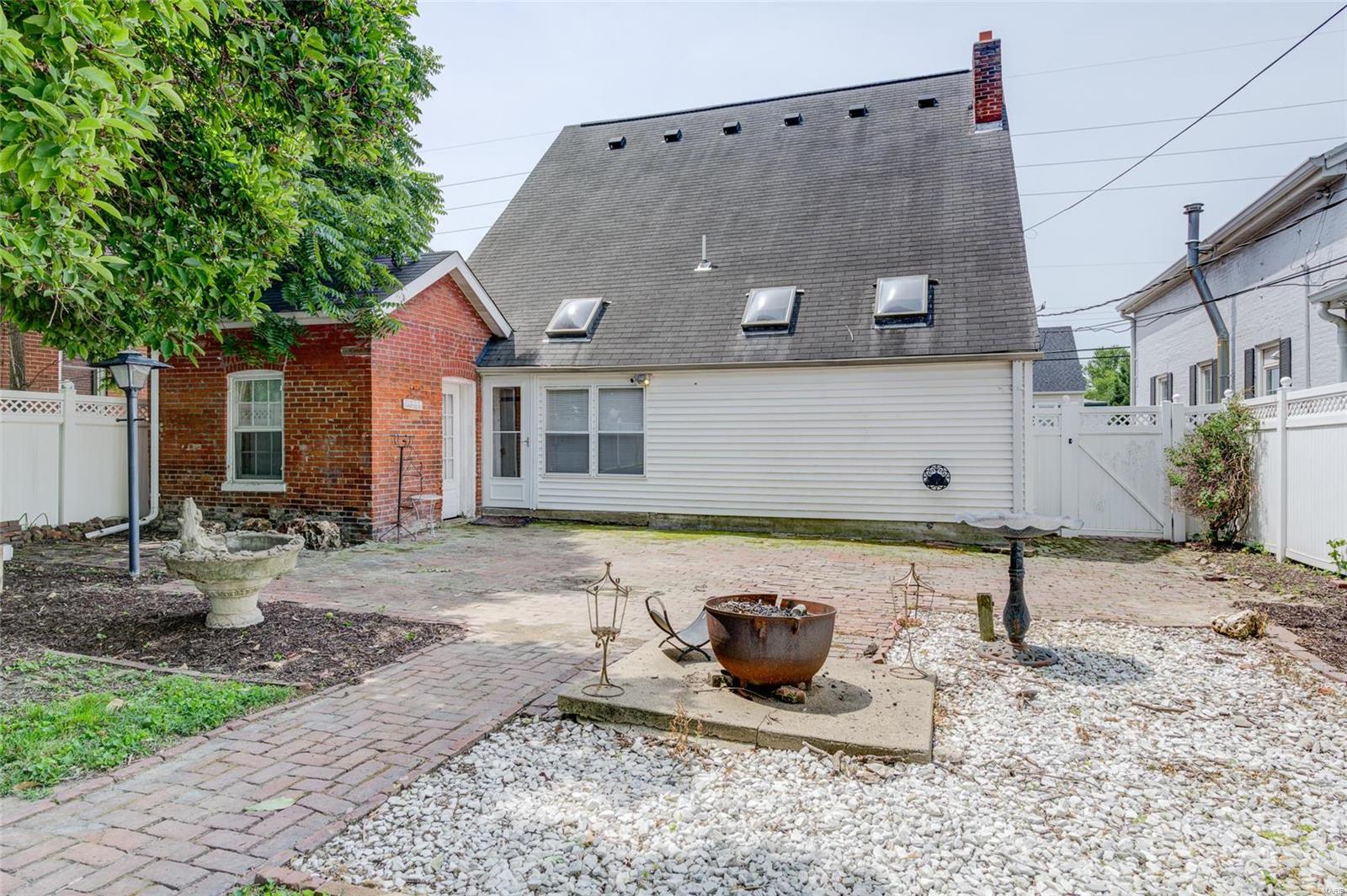 550 Madison Street St. Charles, MO 63301 - Photo 29 of 31