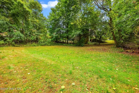 $1,375,000 | 39 Homestead Road, Greenwich, CT 06831