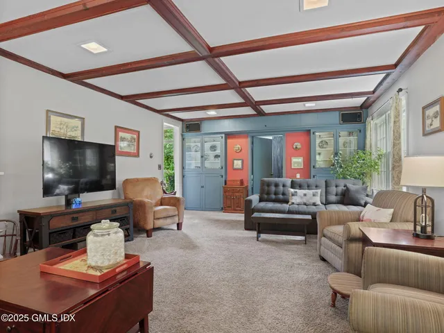 $1,375,000 | 39 Homestead Road, Greenwich, CT 06831