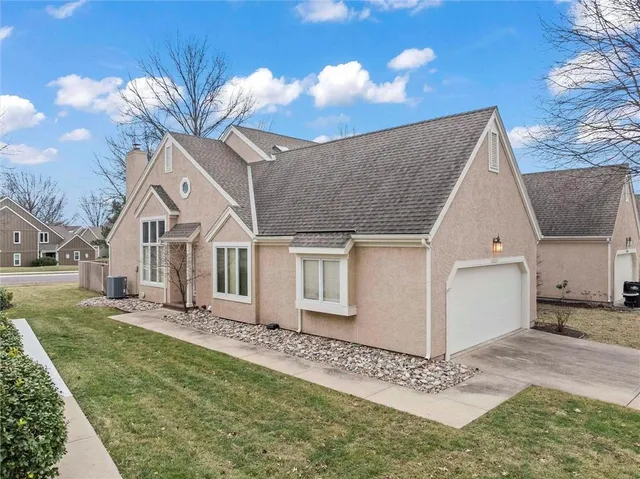 $430,000 | 12209 Grant Lane, Overland Park, KS 66213