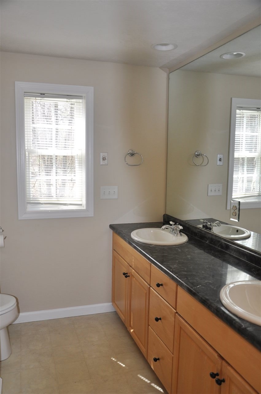 1284 Lake Shore Road Manchester, NH 03109 - Photo 22 of 40 Gallery Image 22