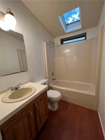 $2,300 | 1345 Lakeshore Drive, Spicewood, TX 78669