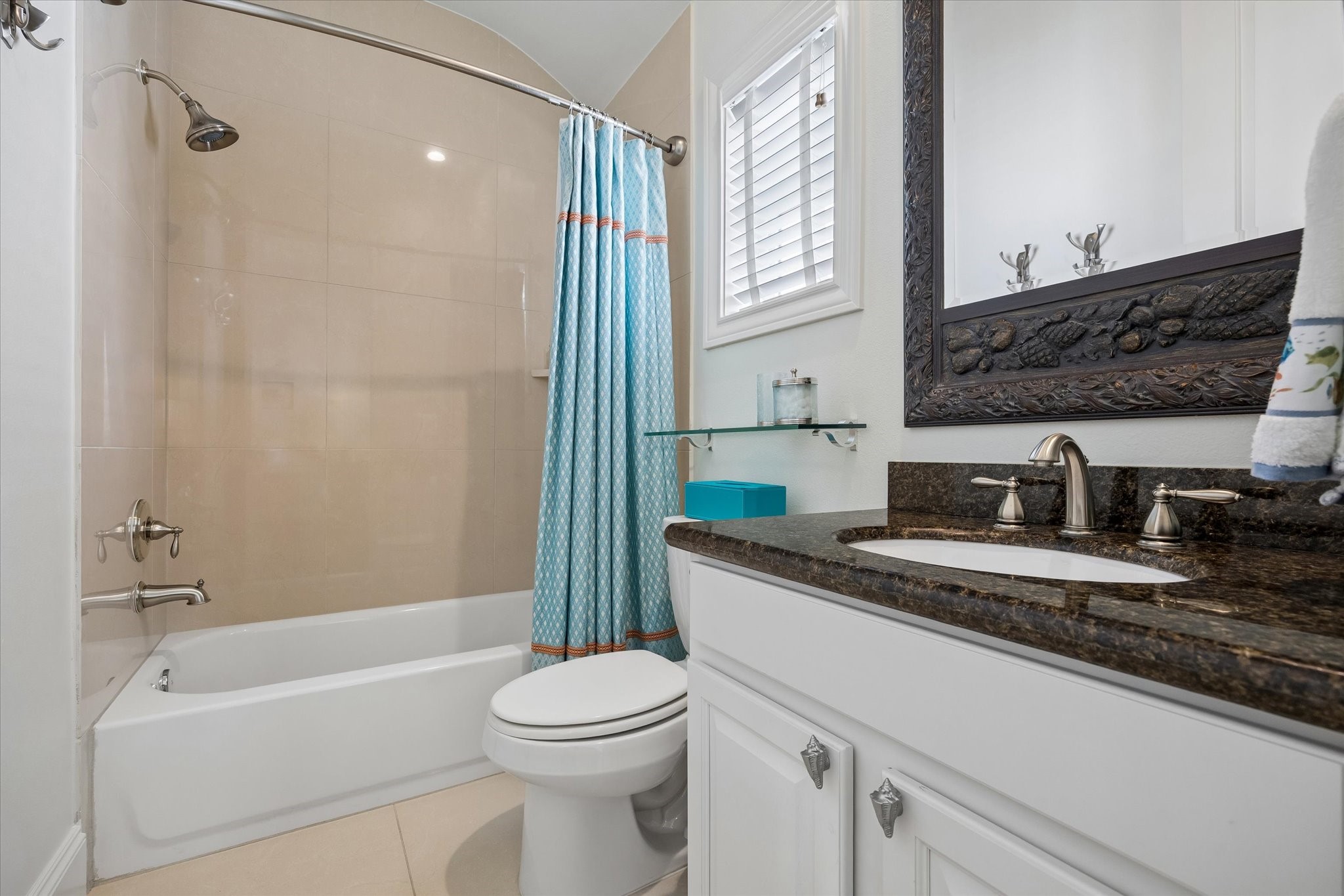 246 East 28th Street Houston, TX 77008 - Photo 19 of 27 Ensuite bath