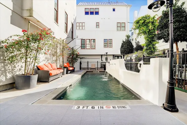 $614,900 | 246 East 28th Street, Houston, TX 77008