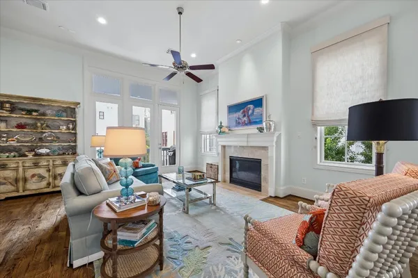 $614,900 | 246 East 28th Street, Houston, TX 77008