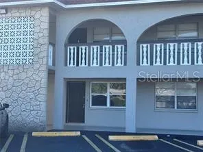 $1,700 | 6080 22nd Avenue North, Unit 5, St. Petersburg, FL 33710