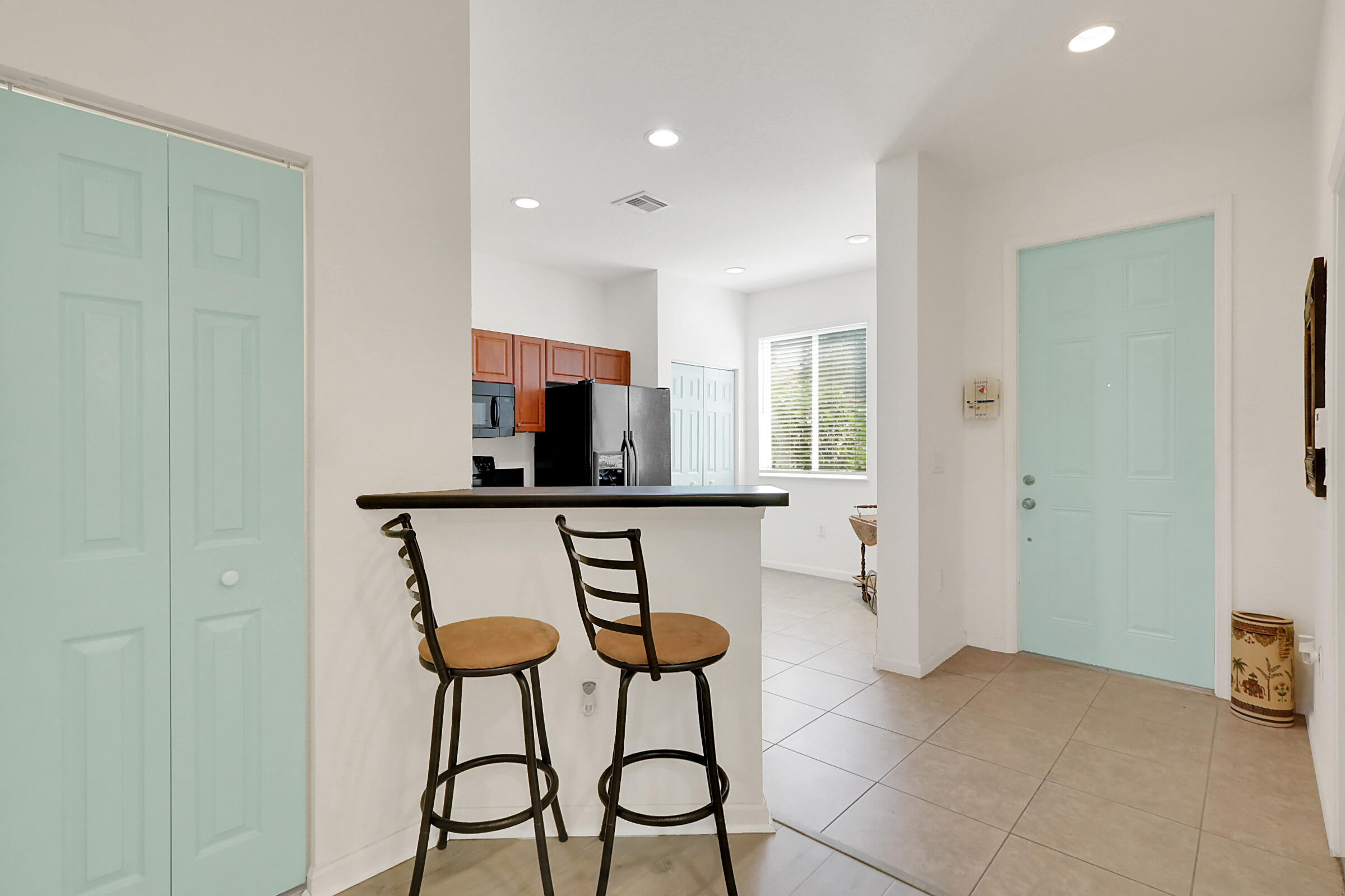 2555 Stockbridge Square Southwest Vero Beach, FL 32962 - Photo 12 of 52 3J0A9993