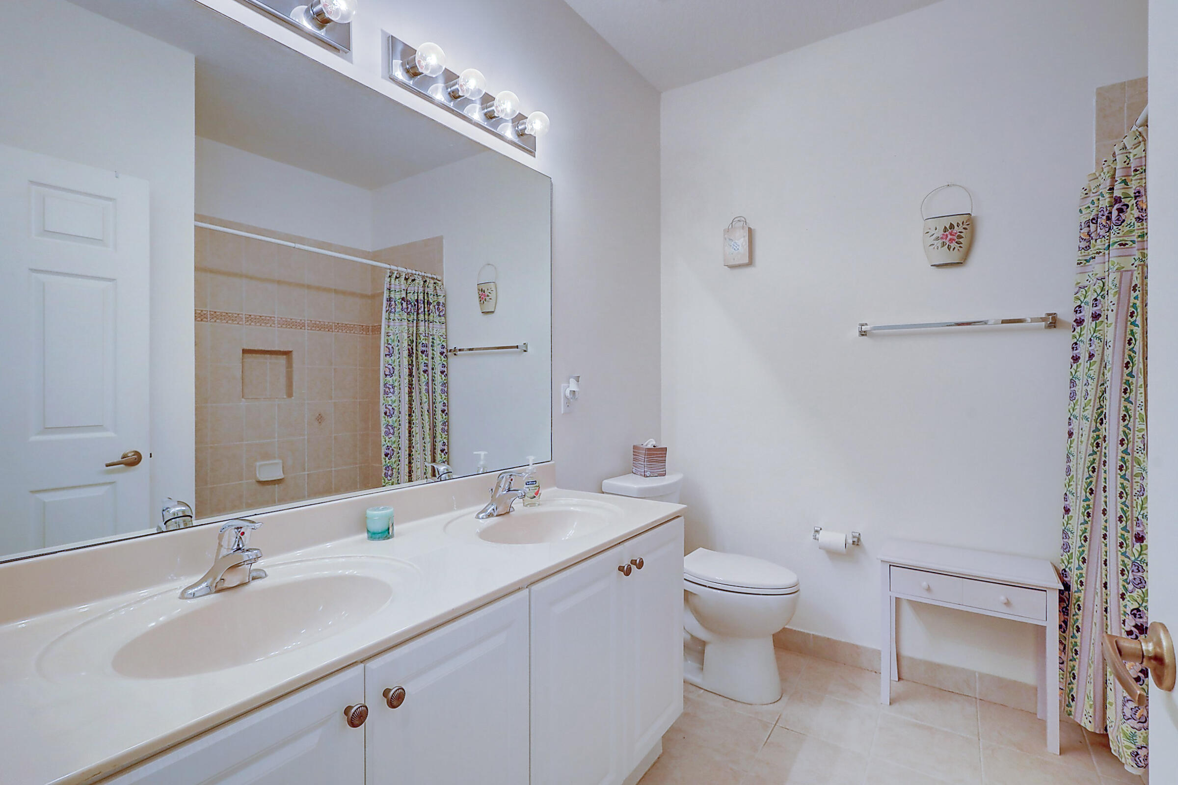 2555 Stockbridge Square Southwest Vero Beach, FL 32962 - Photo 35 of 52 3J0A10149