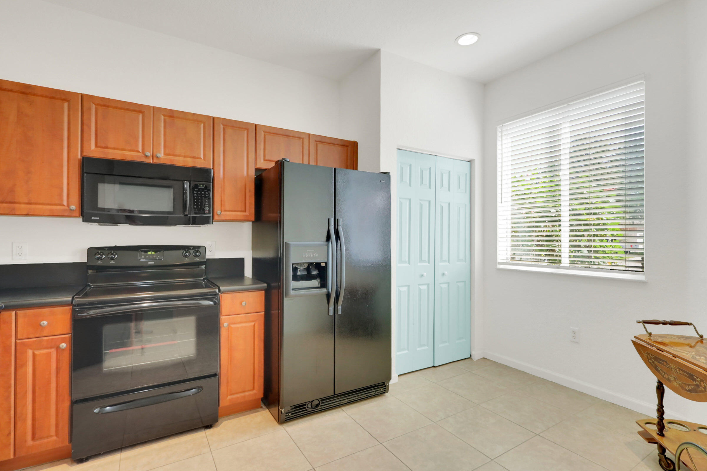 2555 Stockbridge Square Southwest Vero Beach, FL 32962 - Photo 10 of 52 3J0A10014