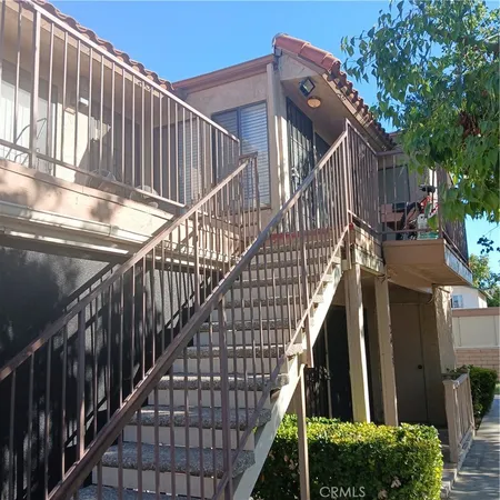 $215,000 | 2433 West Acacia Avenue, Hemet, CA 92545