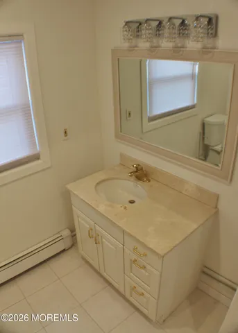 $2,150 | 106 Wallace Street, Unit B, Red Bank, NJ 07701