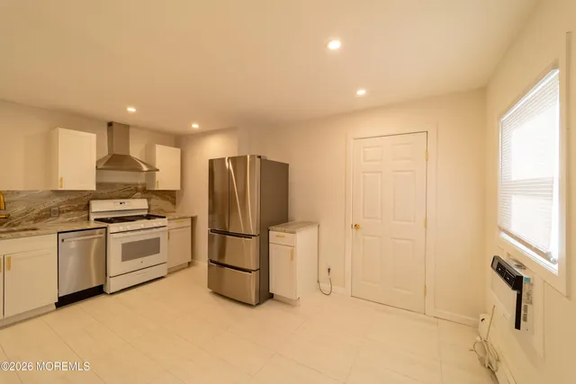 $2,150 | 106 Wallace Street, Unit B, Red Bank, NJ 07701