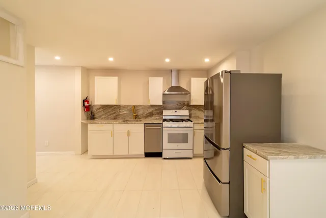 $2,150 | 106 Wallace Street, Unit B, Red Bank, NJ 07701