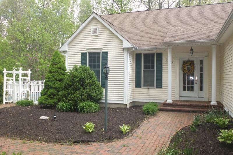 137 Schnoor Road Killingworth, CT 06419 - Photo 1 of 1 Gallery Image 1