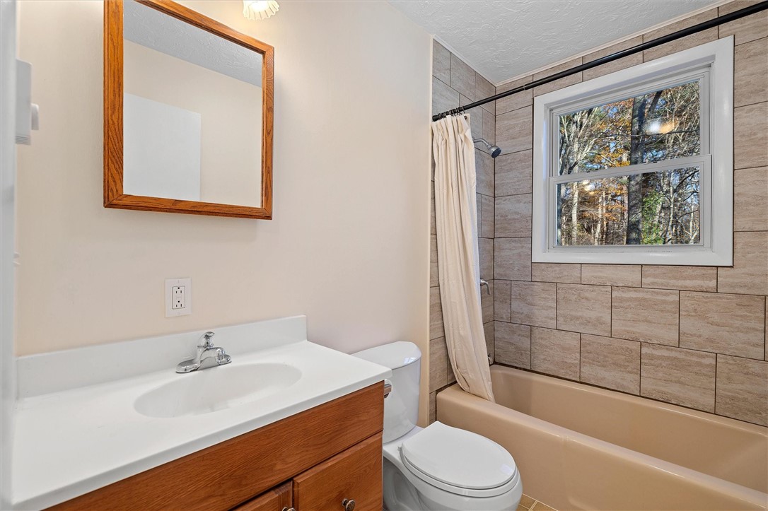 5 Cornfield Road Spencer, MA 01562 - Photo 10 of 24 Gallery Image 10