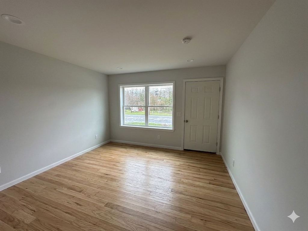 685 West Street, Unit 3 Amherst, MA 01002 - Photo 5 of 11