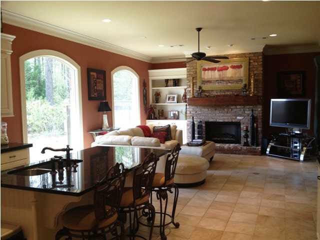 307 Inverness Cove Ridgeland, MS 39157 - Photo 6 of 23 View from kitchen to the keeping room.