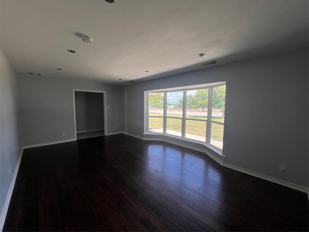 2917 Hickox Road Rowlett, TX 75089 - Photo 3 of 15