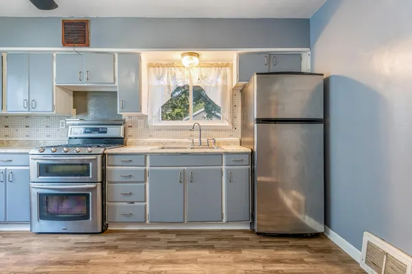 $199,900 | 3143 Parkway North Street, Hammond, IN 46323