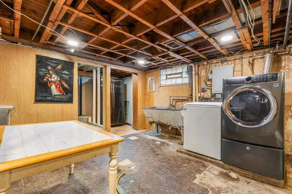 $199,900 | 3143 Parkway North Street, Hammond, IN 46323