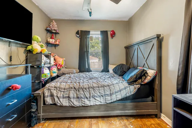 a view of a storage & utility room with washer and dryer