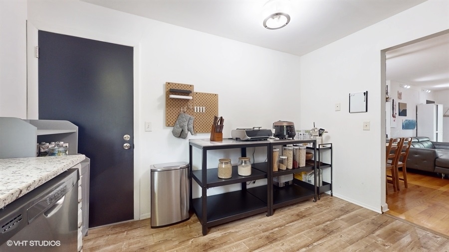 3260 Sanders Road, Unit A11 Northbrook, IL 60062 - Photo 11 of 28 Gallery Image 11