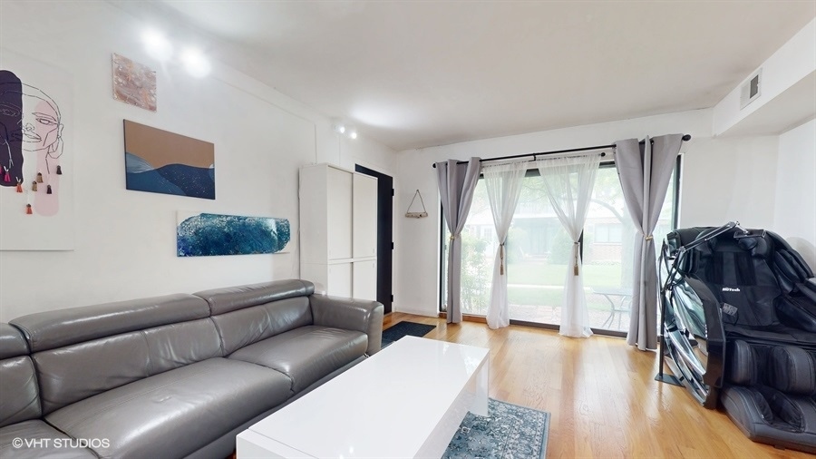3260 Sanders Road, Unit A11 Northbrook, IL 60062 - Photo 6 of 28 Gallery Image 6