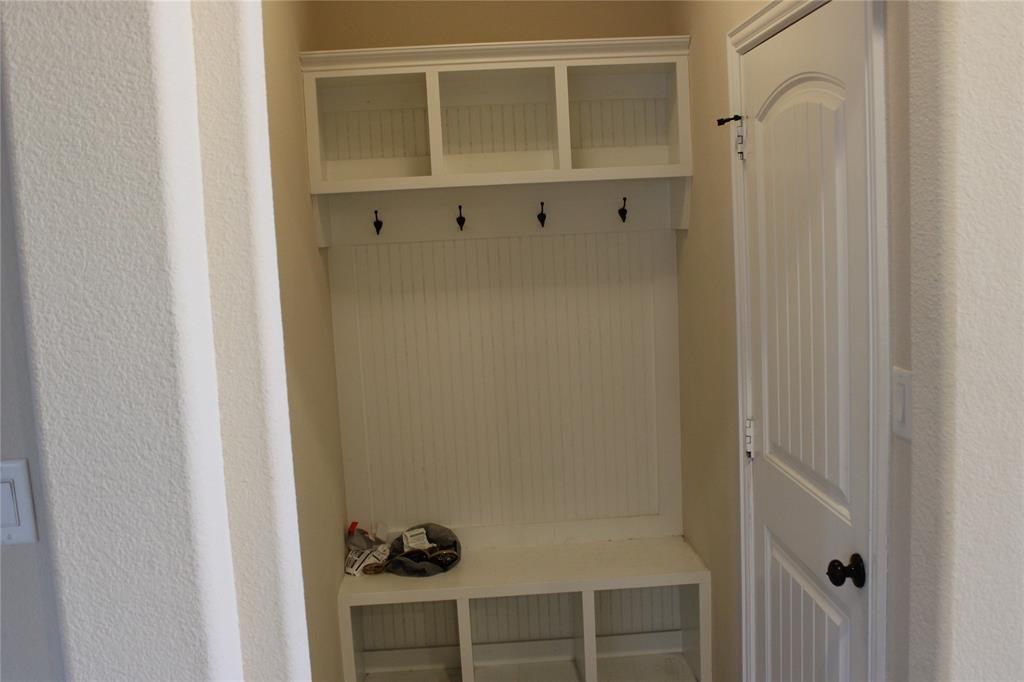 536 Hidden Spgs Trail Azle, TX 76020 - Photo 5 of 21 a bathroom with a shower