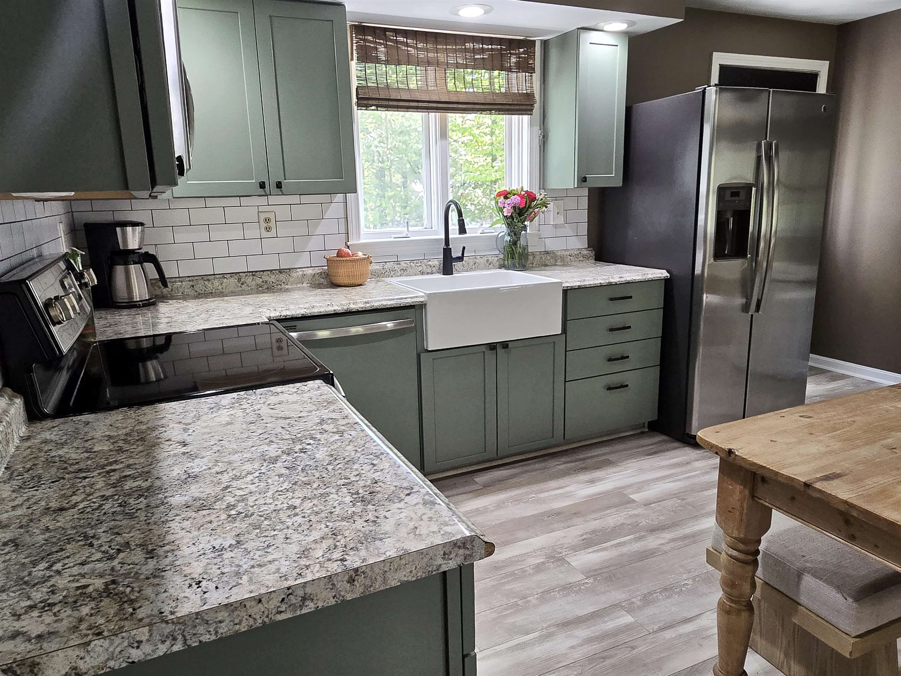 27 Parade Road Deerfield, NH 03037 - Photo 6 of 38