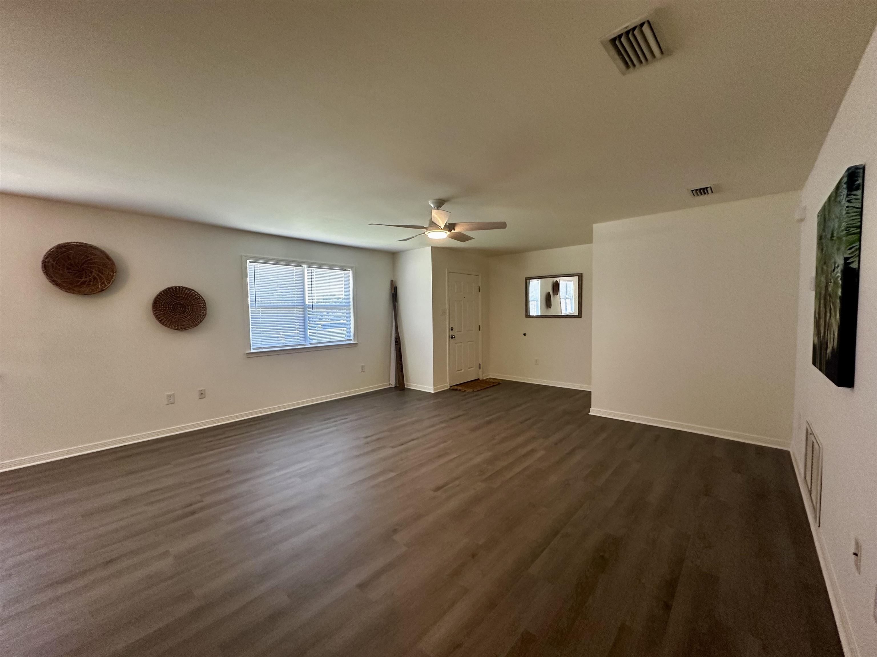 9090 Bay Pnes Road Elberta, AL 36530 - Photo 6 of 26 Living Room