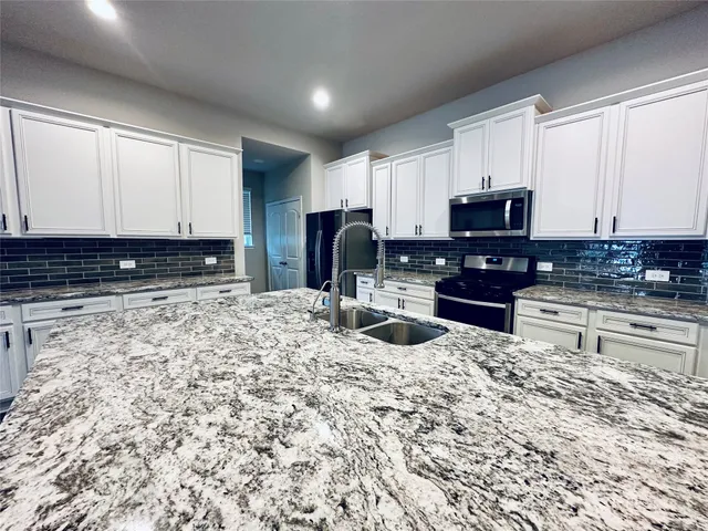 $2,500 | 1217 Antelope Passing Drive, Montgomery, TX 77316