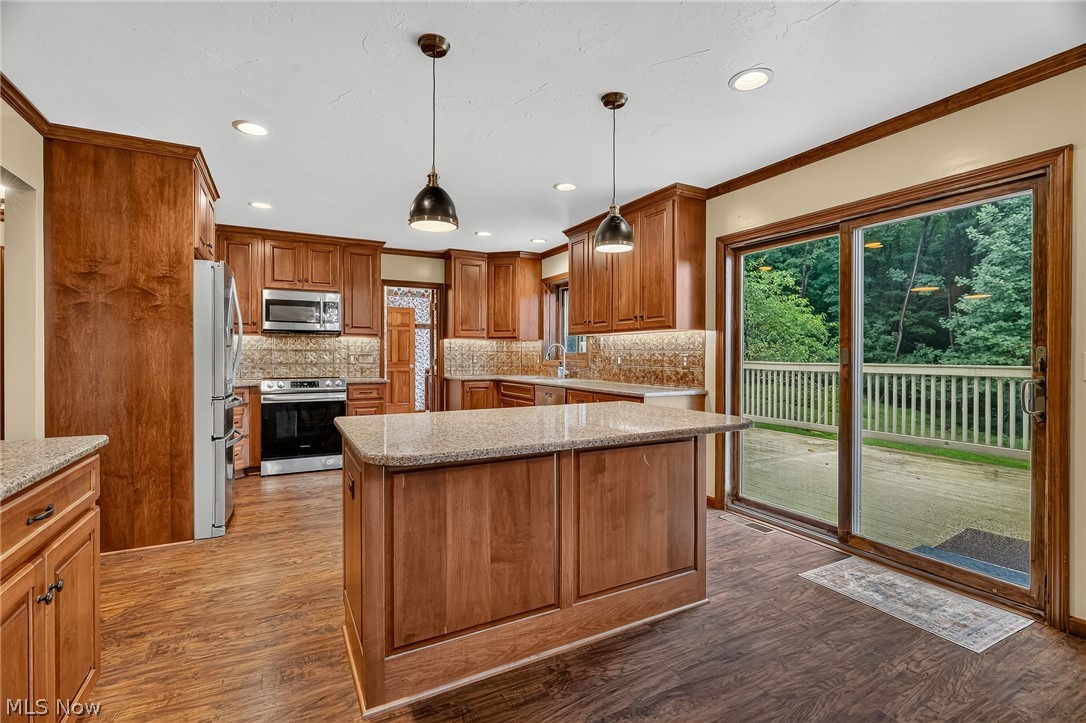 1992 Rheam Road Clinton, OH 44216 - Photo 7 of 34 Gallery Image 7