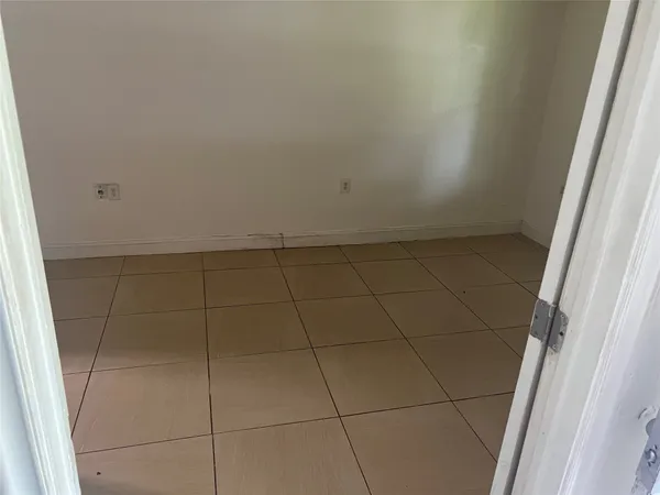 $1,600 | 10010 Cathedral Drive, Houston, TX 77051