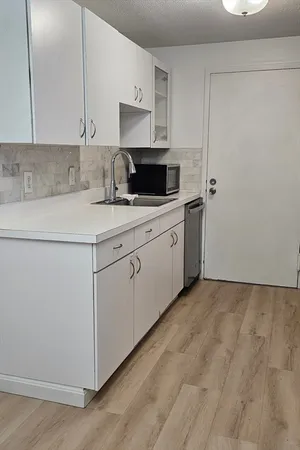 $2,500 | 1 Village Hill Lane, Unit 4, Natick, MA 01760