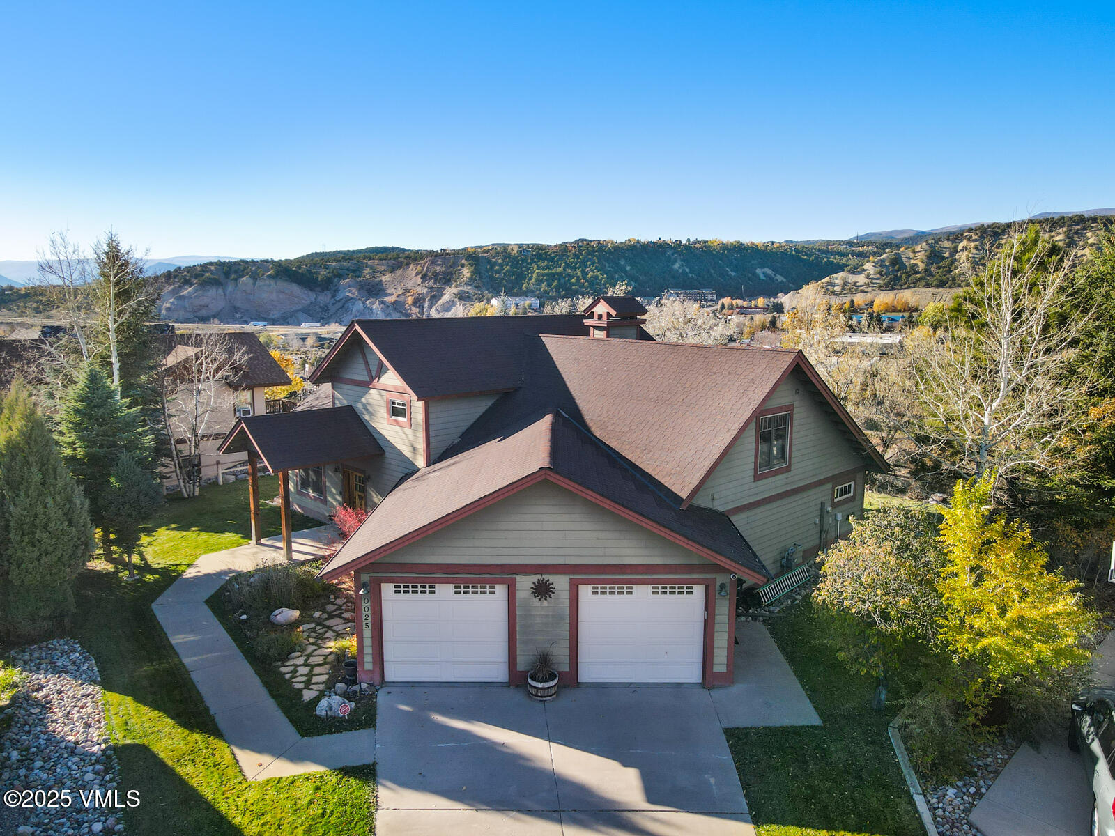 25 Sunset Court Eagle, CO 81631 - Photo 40 of 47 an aerial view of a house with a big yard